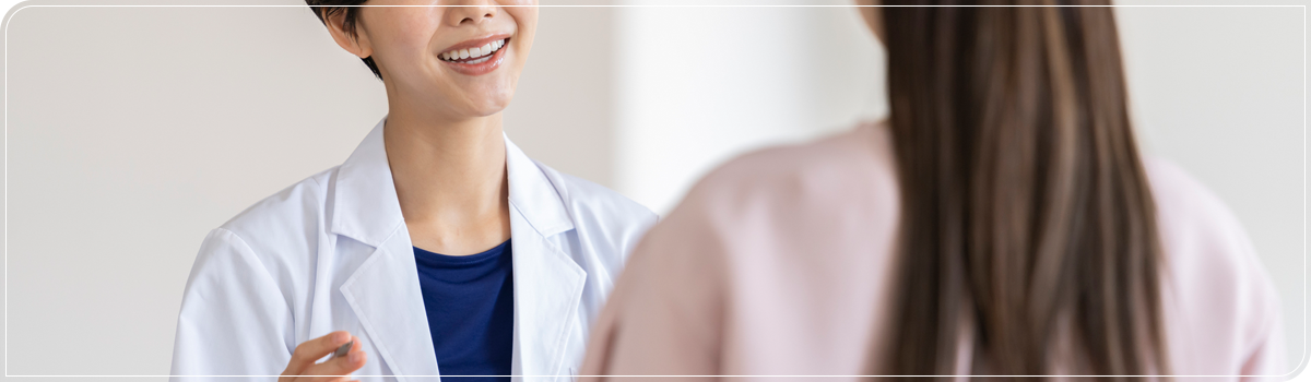 当院では週1回、女性医師による内視鏡検査を実施しております。男性医師では不安な方や同性である女性医師の方が相談しやすいという方におすすめです。