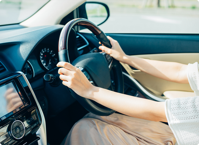 隣接しております「平本薬局」の駐車場をご利用いただけます